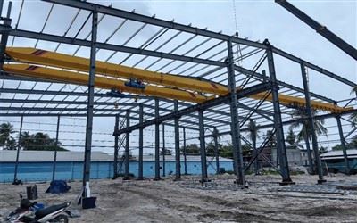 Bisakah bangunan logam berukuran 40x70 digunakan sebagai hotel?